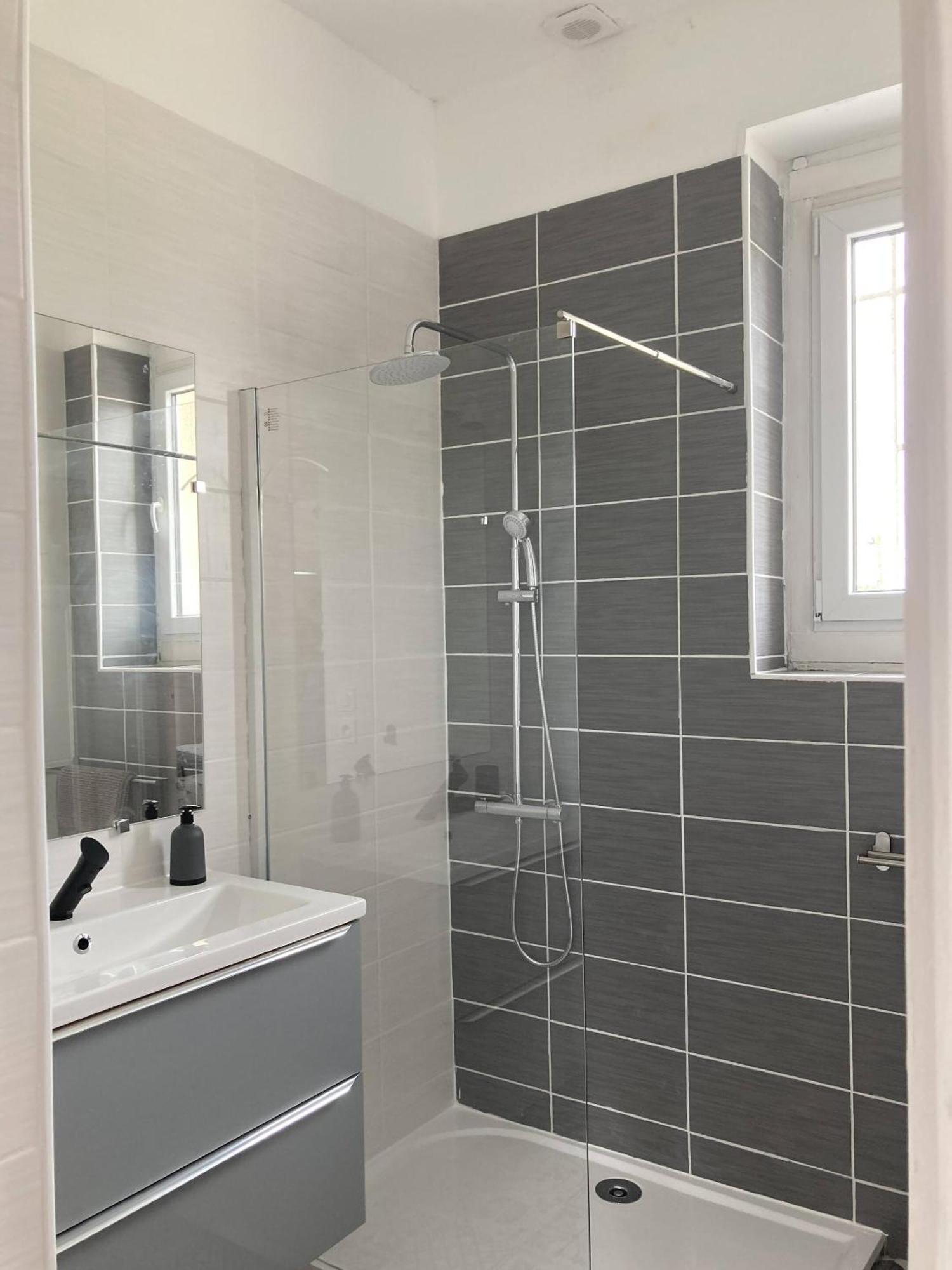 Location Appartement Des Pyrenees Borderes-sur-l'Echez Oda fotoğraf