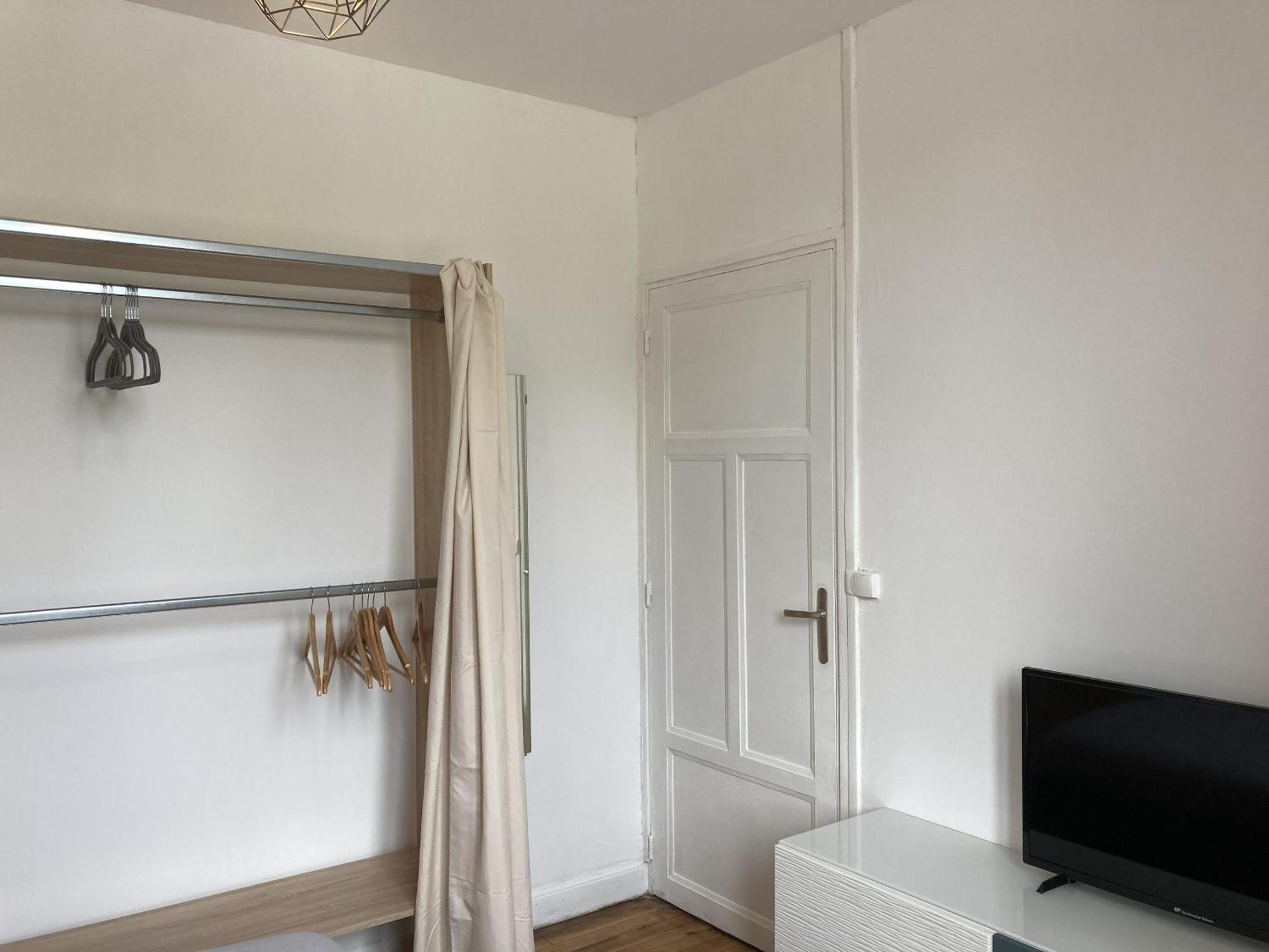 Location Appartement Des Pyrenees Borderes-sur-l'Echez Oda fotoğraf