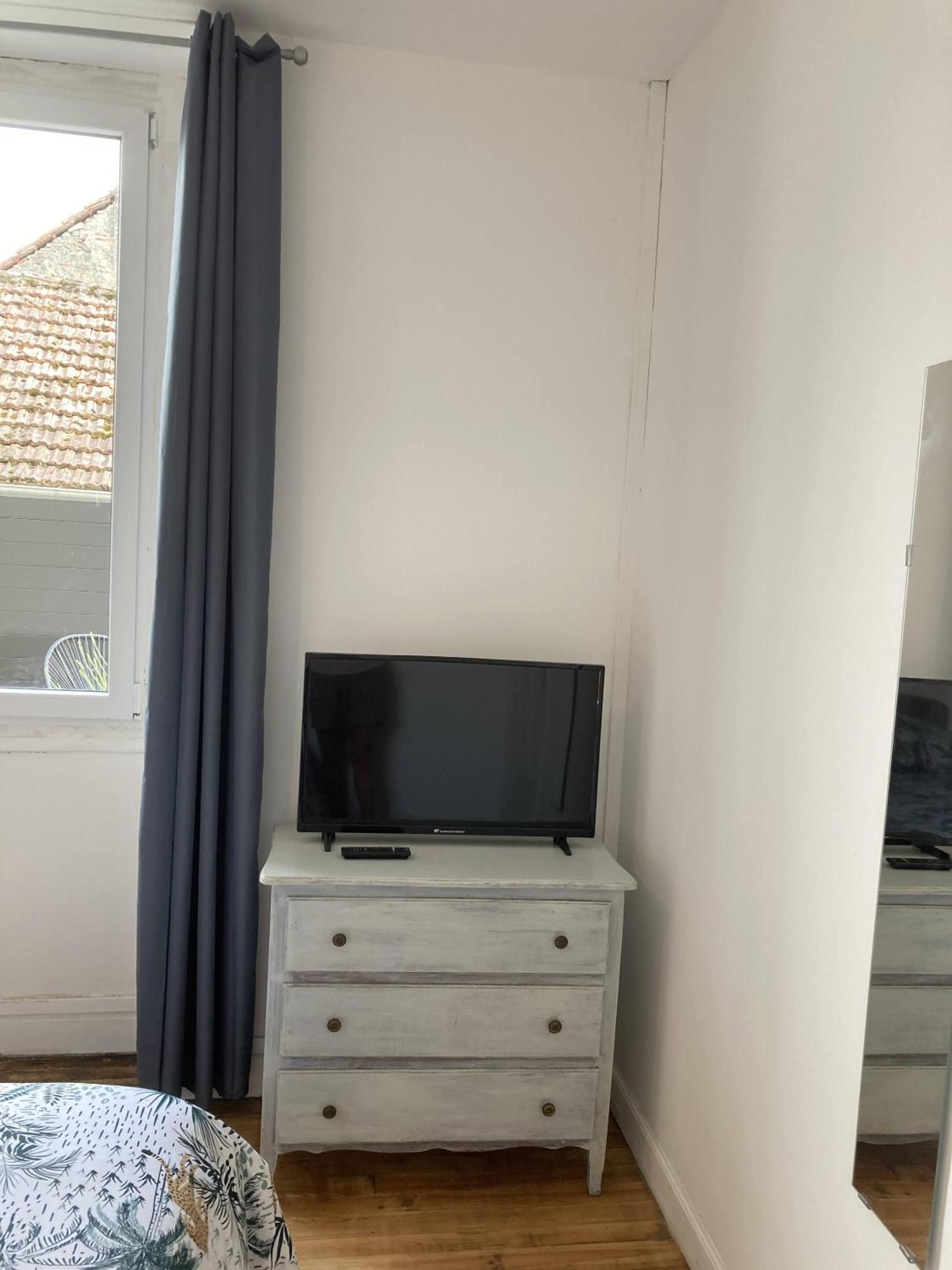 Location Appartement Des Pyrenees Borderes-sur-l'Echez Oda fotoğraf