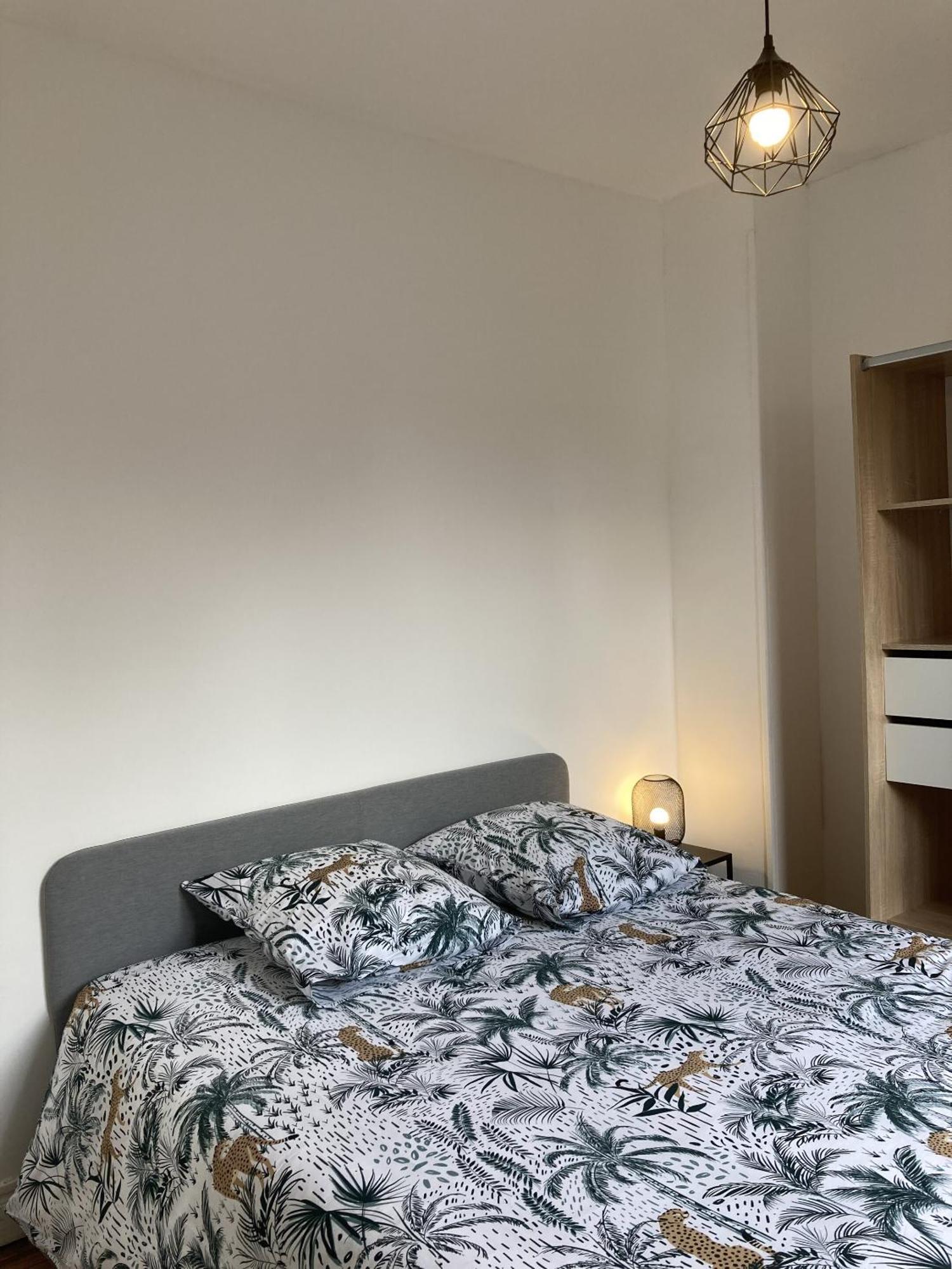 Location Appartement Des Pyrenees Borderes-sur-l'Echez Oda fotoğraf